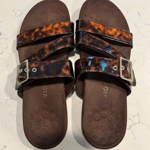 Vionic  brown leopard adjustable sandals. Size 10